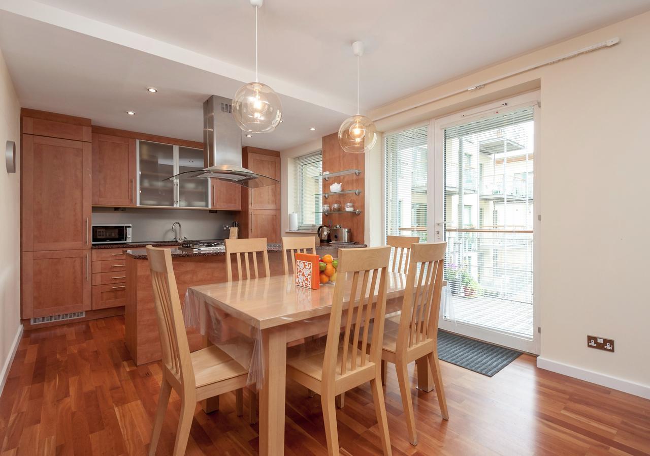 The Holyrood Road Residence Édimbourg Extérieur photo